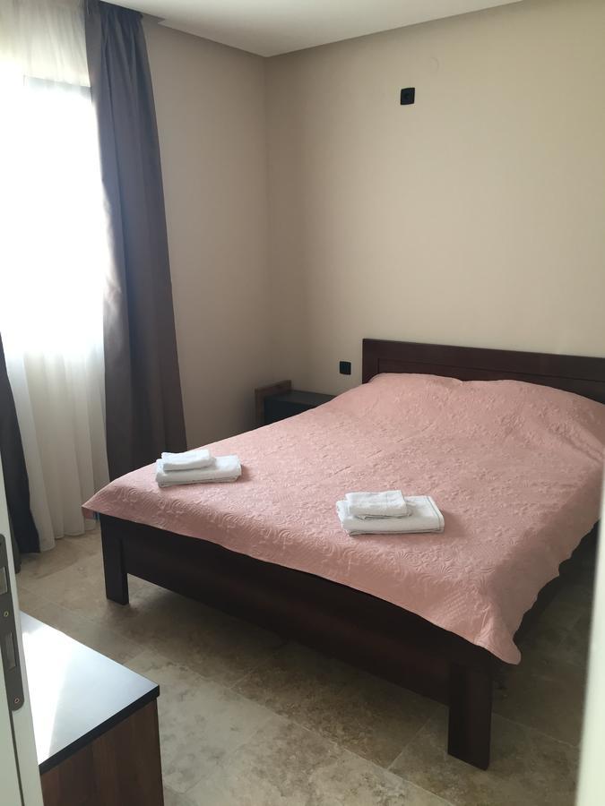 Apartments Vila Monegro Bar Bagian luar foto
